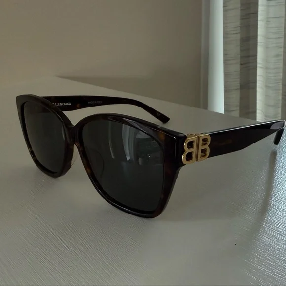 Balenciaga Black Sunglasses with Gold Detail - Picture 2 of 14